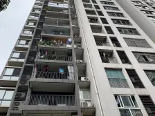 交通便利,位于石桥铺商圈内,享双轻轨,购物买菜..