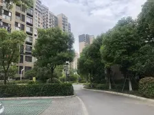奥体旁,低总价两房,路劲主场一期,小区前排