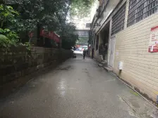 业主诚心卖,无抵押,房子安静,出行方便,生活便捷。