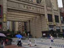 此房属于万达商圈,配套齐全,吃喝玩乐一体,诚心出售