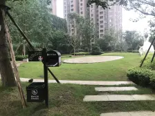 鸿恩寺公园旁正规三房双卫 户型方正 全款无抵押