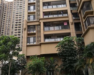 万达华府三房通透,93.28平中高层装修自住房,无欠款