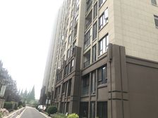 此房满五,精装修边套,采光视野好,诚意出售