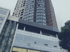 南滨路上 轻轨两房,户型方正,领包入住