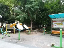 张江南,沈梅路旁,临河位置,南北通,中间楼层