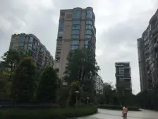 南北通透,居家装修,使用面积大,看中庭采光好