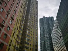 豪华装修,正看一线江景,电梯中区,可解决产权车位