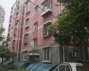 三家店老宿舍17号院南北通透采光好交通便利