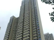 高区沿河景观房 ,婚房装修 ,边套全明,诚意出售。