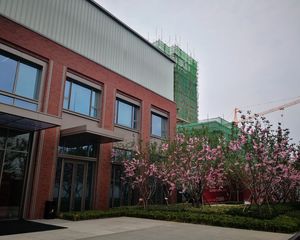 精装修,南北通透,价格可谈!看房方便!