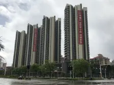 欢乐海岸旁边 复式二层 6个房间 带精装修 拎包入住