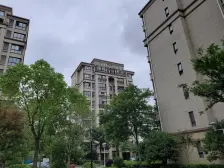 电梯房,南北通透,环境优美,近地铁