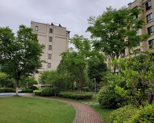 电梯洋房边套三房,地铁+商场+休闲公园,配套成熟