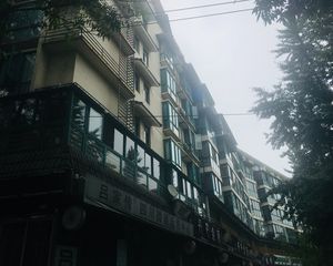 鹃城雅舍3室1厅东南