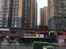 国际城精装大两室朝南,楼层好,带地暖