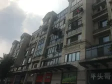 师大南路地铁口 出门交通好 南北通透户型