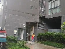 红土地轻轨站旁 七彩空间单配 中间楼层精装可拎包入住