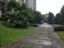 跃层,户型方正,位置好,中间楼层,公园就在旁边