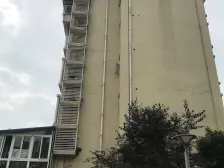 带露台纯洋房三房,户型方正采光充足,南北朝向