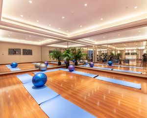 科技城龙水公园旁万和嘉园116.46平包车位110万