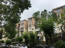 此房满二无个税,客厅带阳台,近场中路地铁口600米
