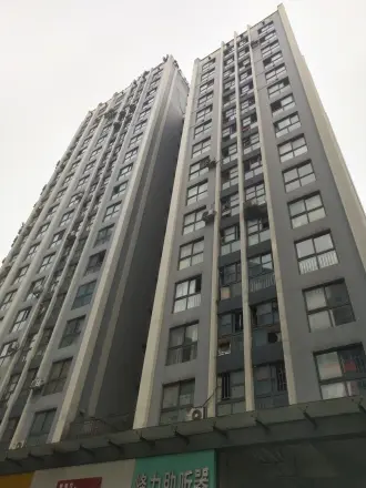 华天俊秀