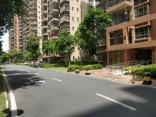 业主急售,目前有租客,看房需要提前约。