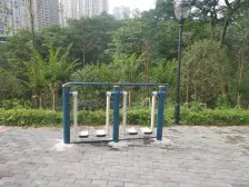 三峡广场旁,正规精装小三房,随时可看 轻轨九号线