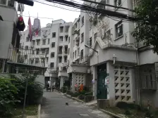 此房满五年,位置好,离地铁站近,带天井,配套成熟