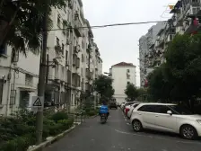 黄浦江边江景房视野佳,双南电梯、近滨江、三甲医院,