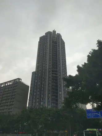 华天俊秀