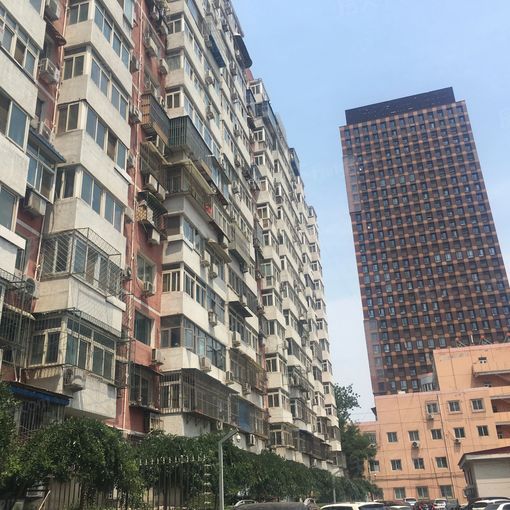 东直门北大街3室1厅1卫南北朝向8900.00元/月出租
