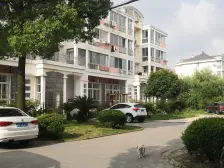 楼层好,视野宽阔,采光充足,配套设施齐全,交通便利