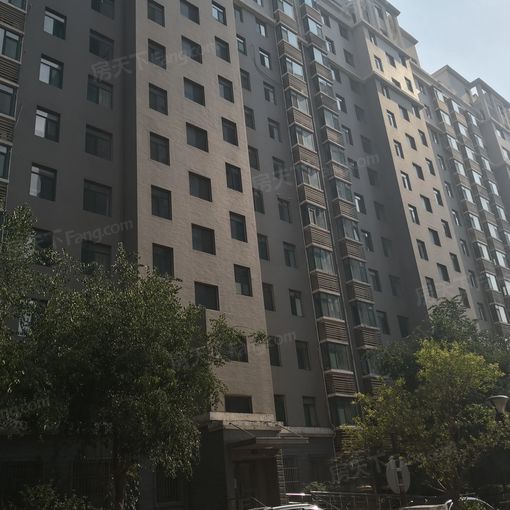 子锋苑3室2厅2卫南朝向5800.00元/月出租