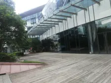 临湖小区,位置安静,次顶楼,采光好,视野佳