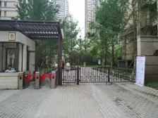 盘龙 鲁能九龙花园东郡三房128万