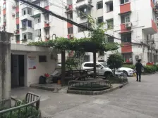 中山公园地铁口,三轨交汇核心号地段,诚意出售总价低