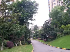 巴宾路品质小区,门口公交车站方便得很