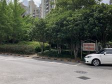 房型正气,主卧朝南,繁华地段,采光充足