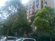 次新小区,小区中间位置,业主诚意出售