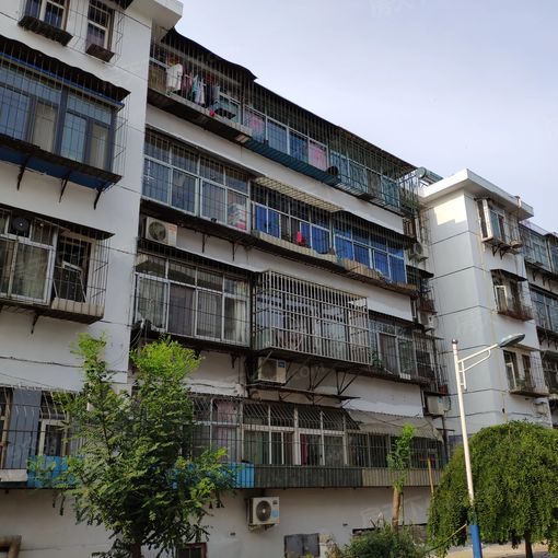 建国楼1室1厅1卫南朝向700.00元/月出租