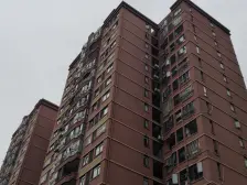 房东自住保持干净 全天采光充足 楼前后间距大