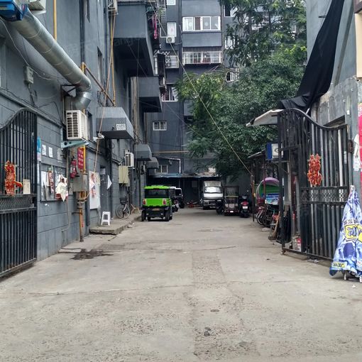 九都新天地2室1厅1卫南北朝向1300.00元/月出租