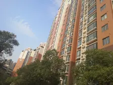 城中央大复式前后双阳台地铁站位置佳宽敞服务三代同堂