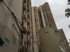 房子在卖的,看房提前联系,满五