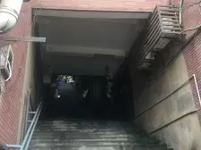 渝中区李子坝,三室一厅,江景房,住家装修,电梯房