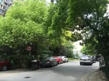 五角场商圈+房子不靠马路+房子有地下车位