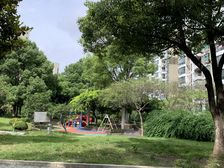 电梯复式 客厅挑高6米 正对小区花园 带朝南露台