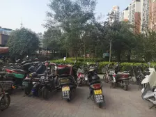 天下城旁边 优胜路和7 电梯房 年代新 有钥匙 低总价