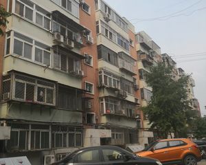 三间房西里4室2厅南北